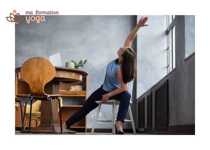 yoga sur chaise femme