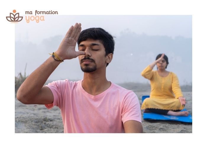 Exercice de respiration alternée yoga